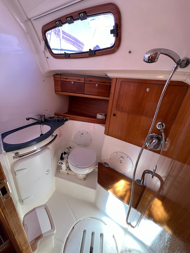 Bavaria 50 Cruiser — photo 33