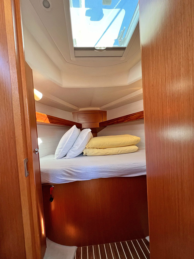 Bavaria Cruiser 33 — photo 31