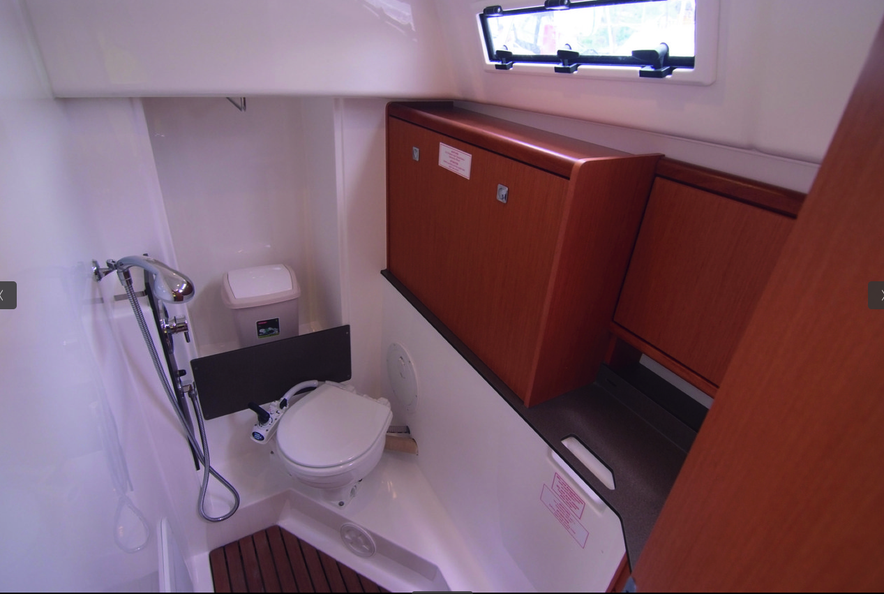 Bavaria Cruiser 33 — photo 37
