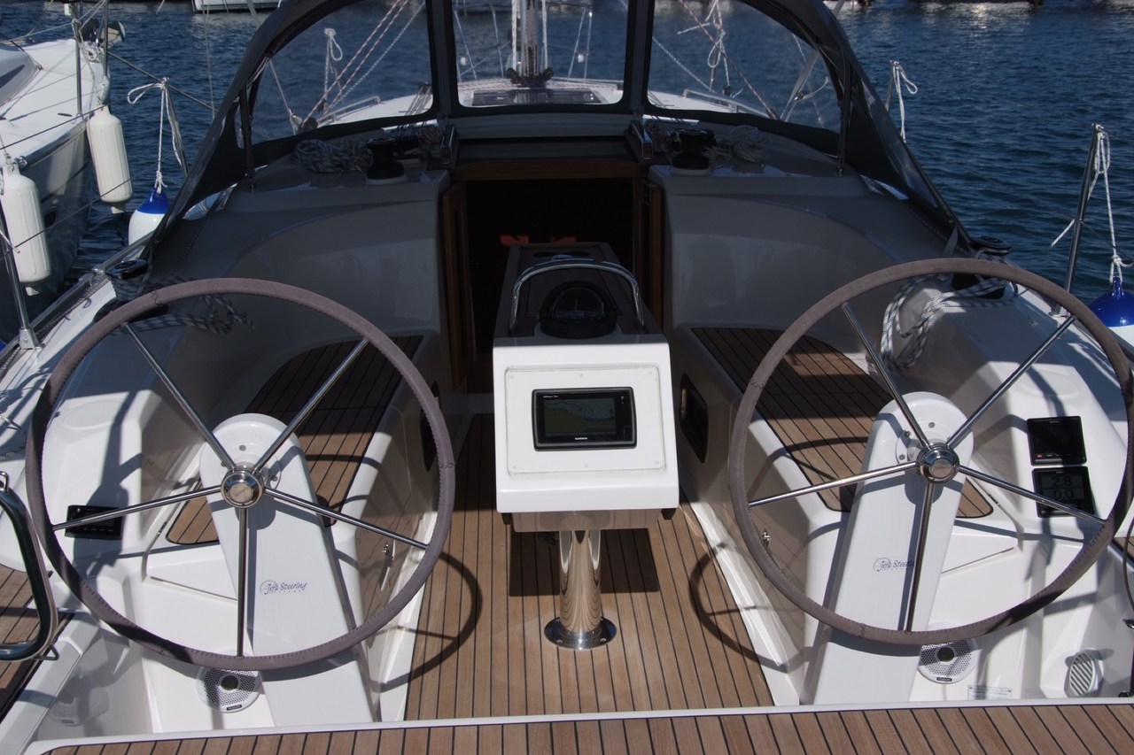 Bavaria Cruiser 34 — photo 4