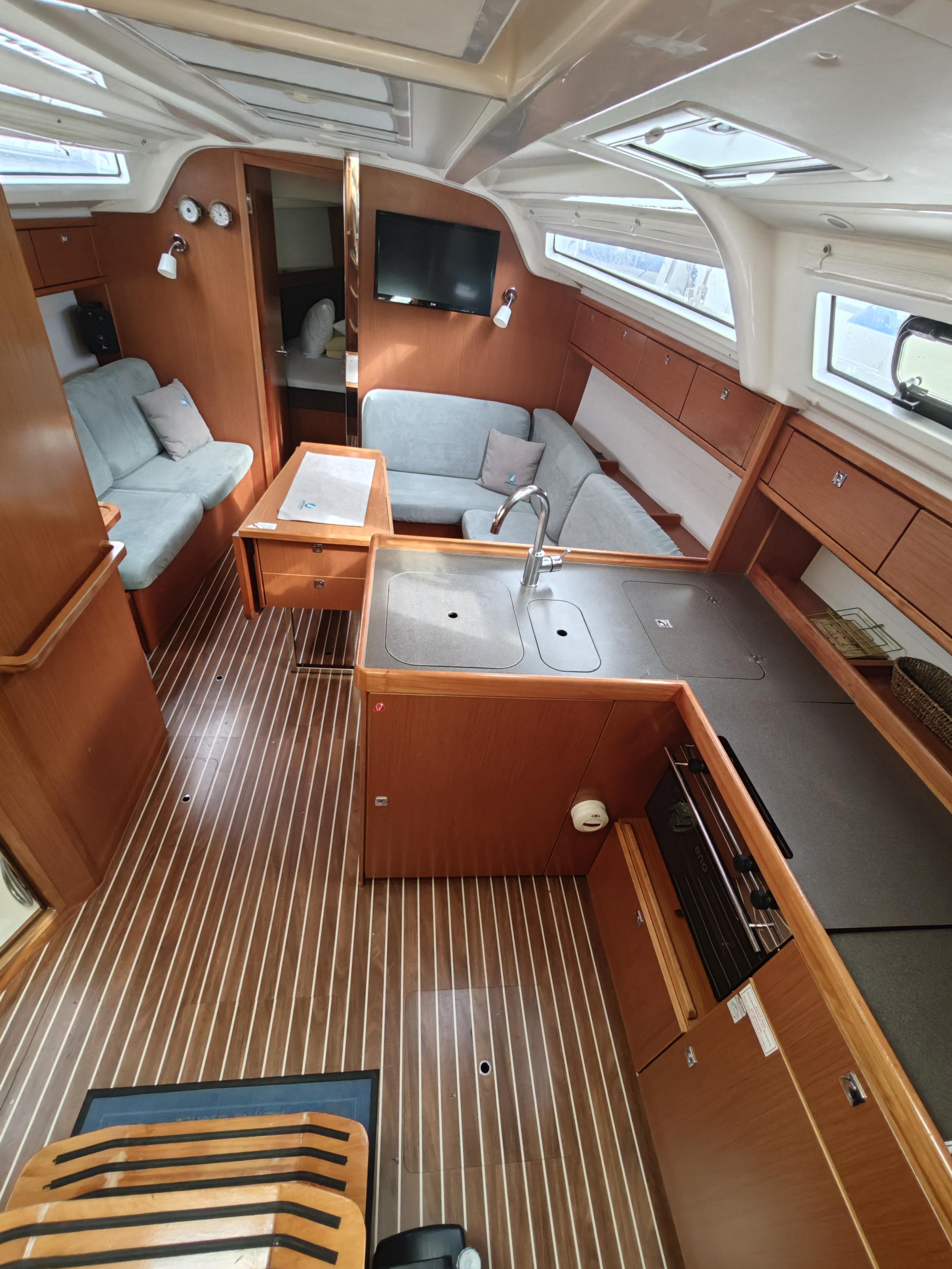 Bavaria Cruiser 37 - 3 cab. — photo 16