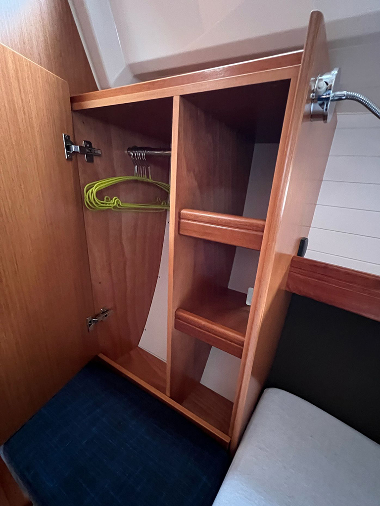 Bavaria Cruiser 37 - 3 cab. — photo 27