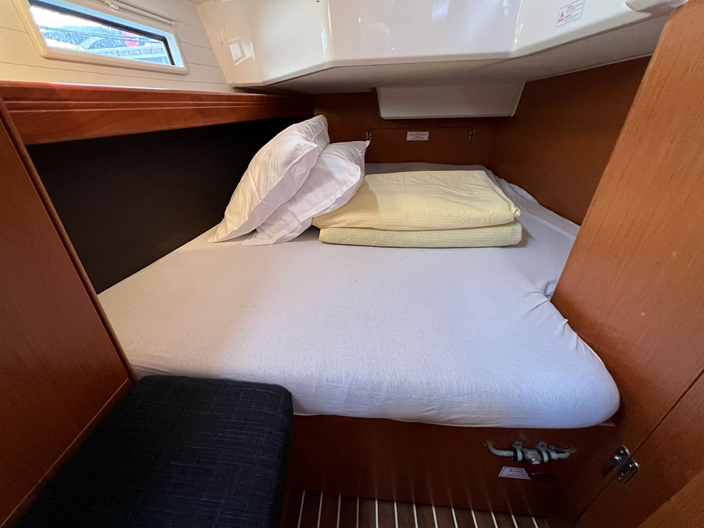 Bavaria Cruiser 37 - 3 cab. — photo 28