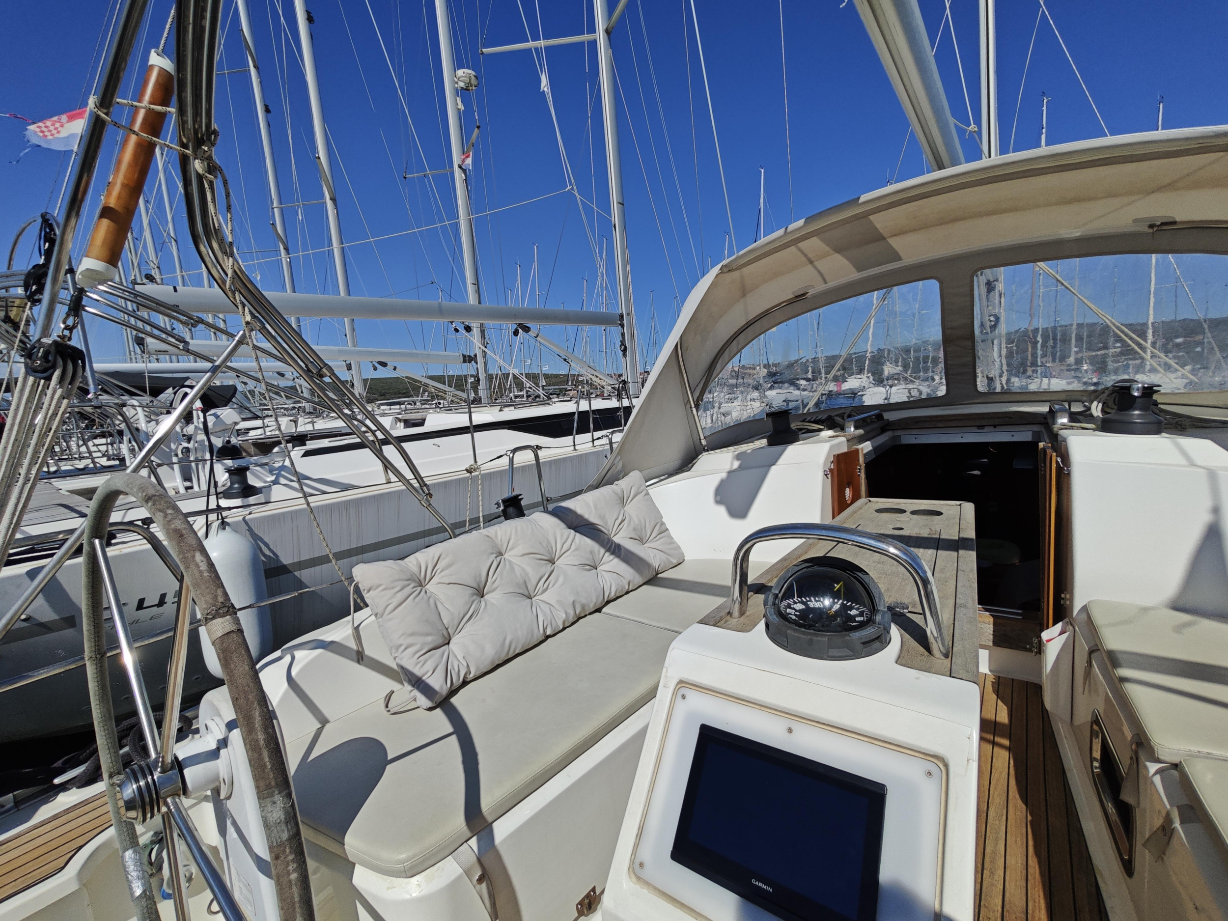 Bavaria Cruiser 37 - 3 cab. — photo 5