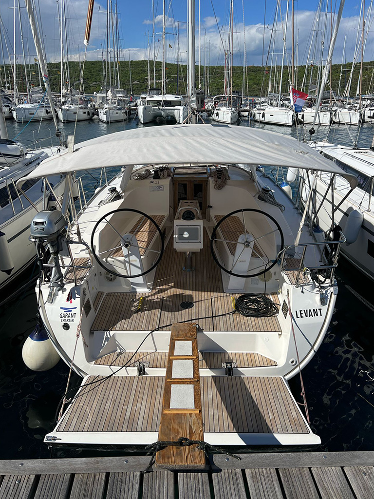 Bavaria Cruiser 41 - 3 cab. — photo 1