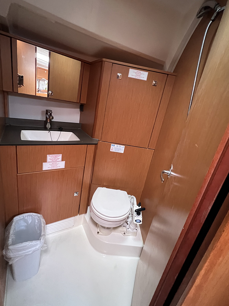 Bavaria Cruiser 41 - 3 cab. — photo 43