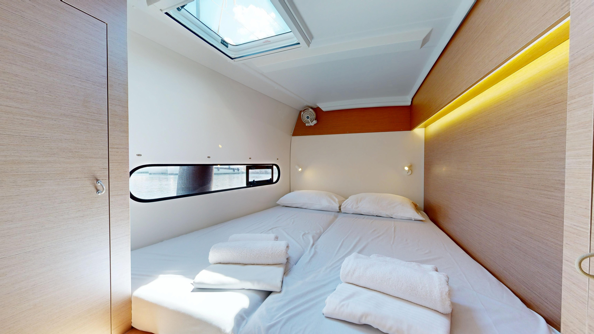 Excess 11 - 4 + 1 cab. — photo 19