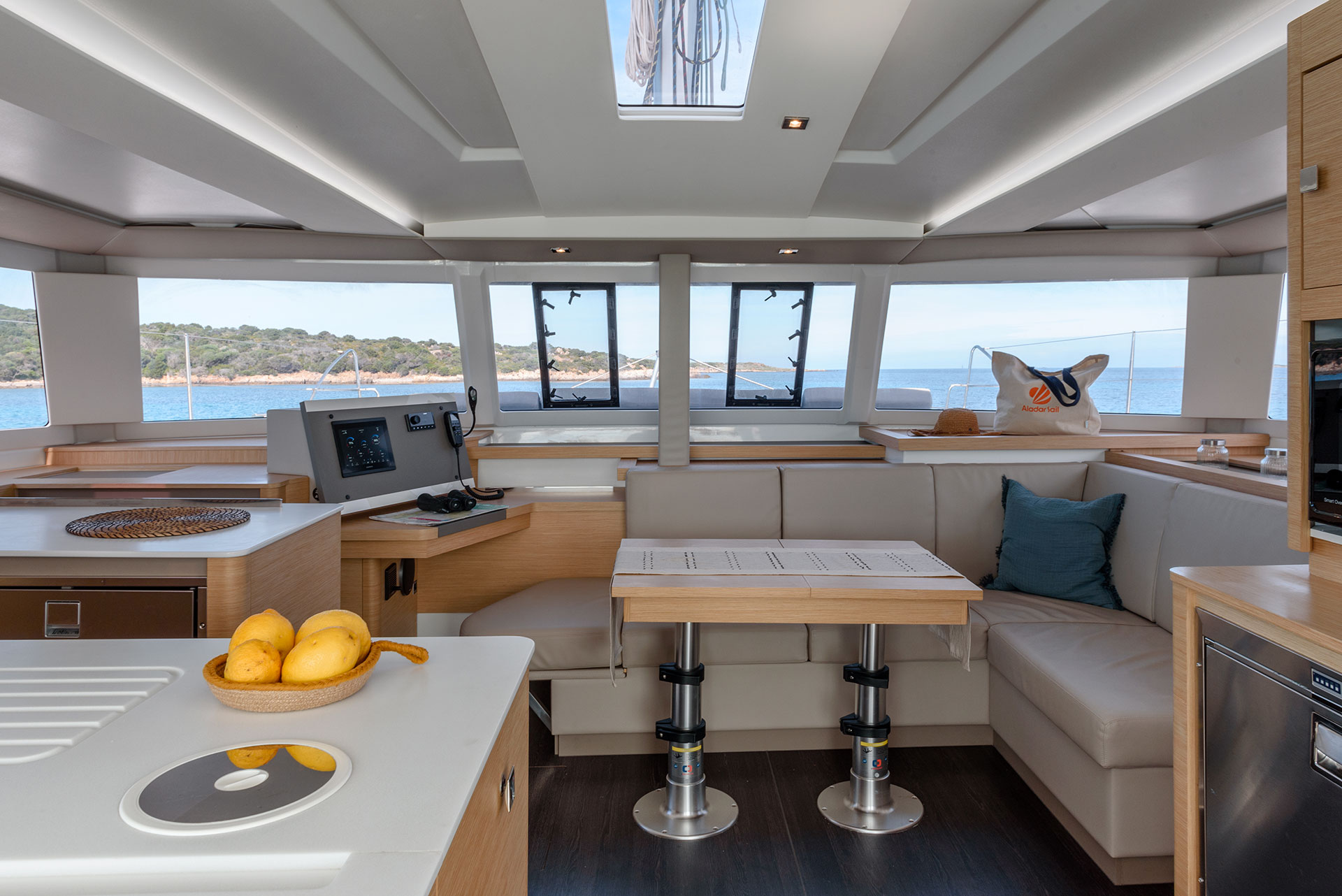 Fountaine Pajot Astrea 42 - 4 + 1 cab. — photo 8