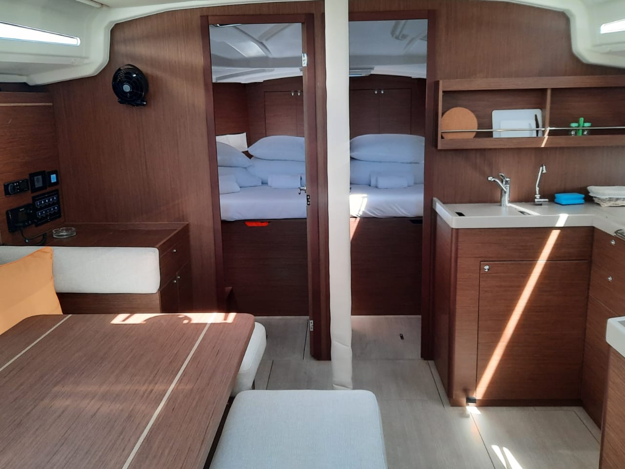 Oceanis 40.1 — photo 4