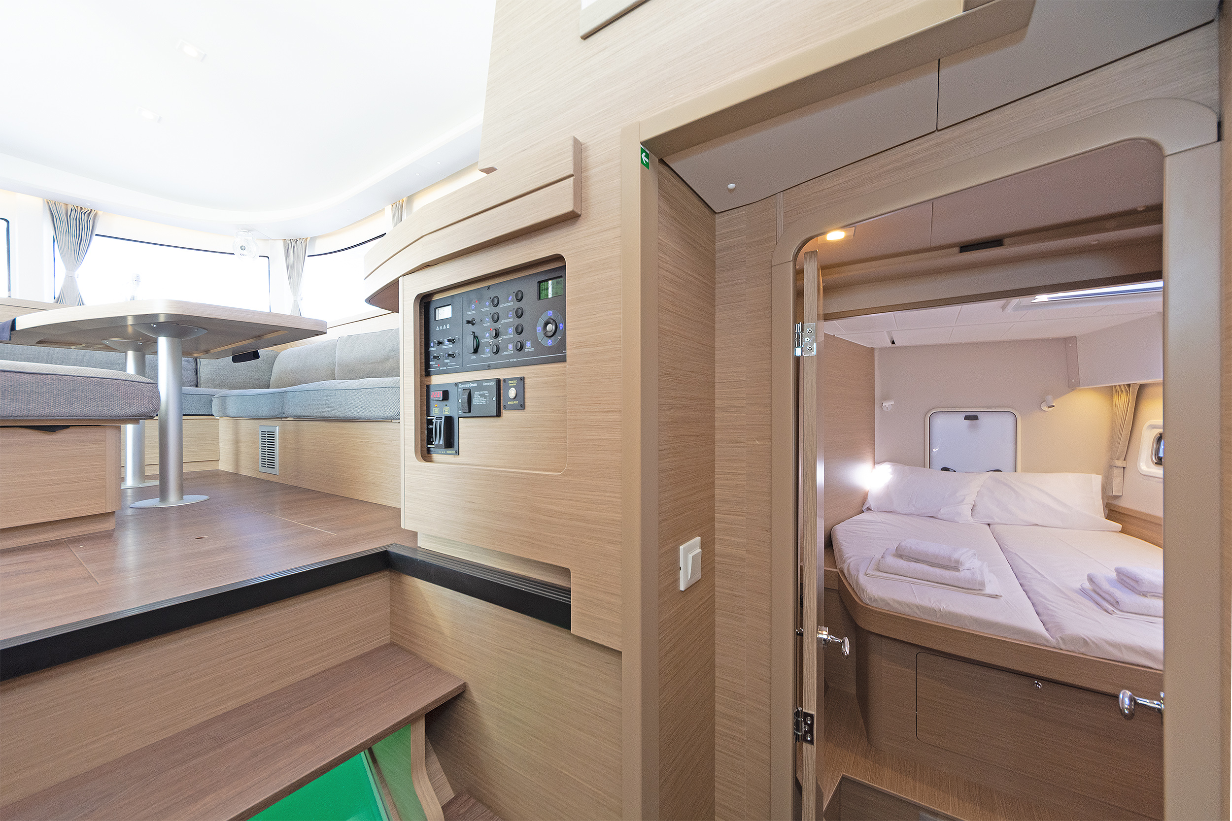 Lagoon 42 - 4 + 2 cab. — photo 11