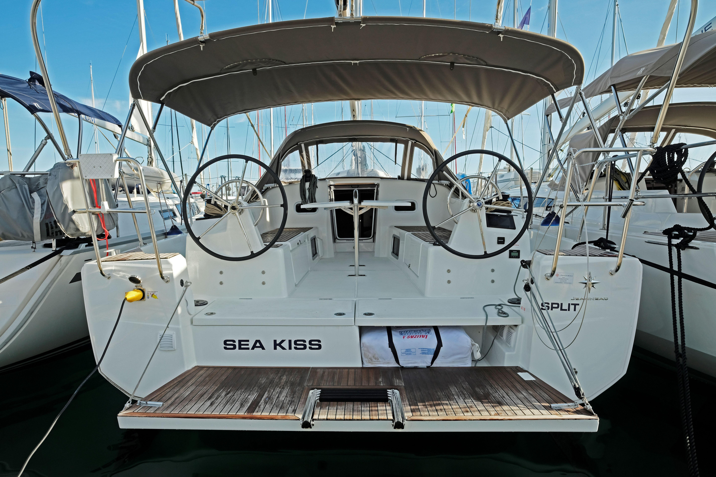 Sun Odyssey 380 - 3 cab. — photo 20