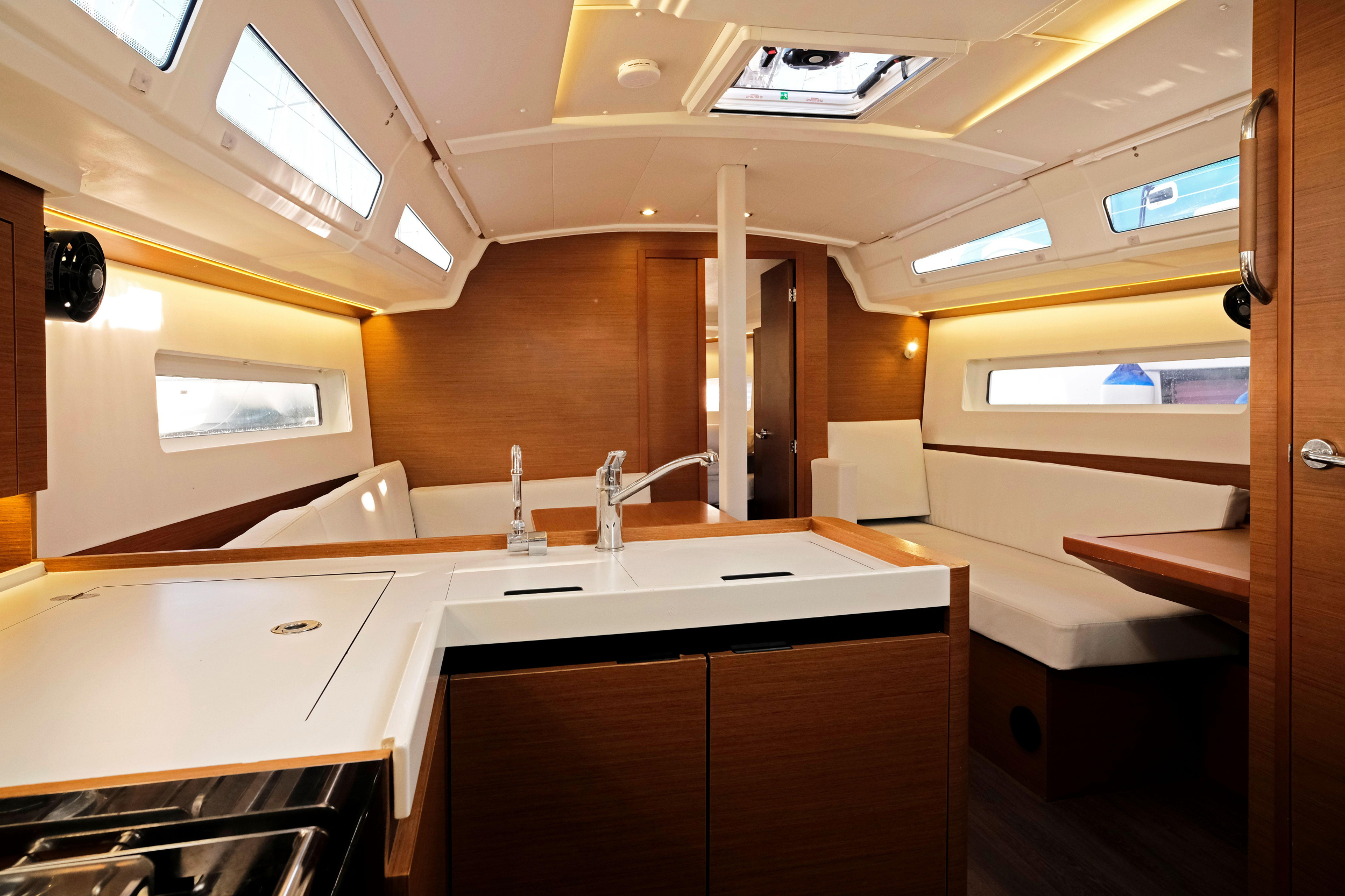 Sun Odyssey 380 - 3 cab. — photo 21