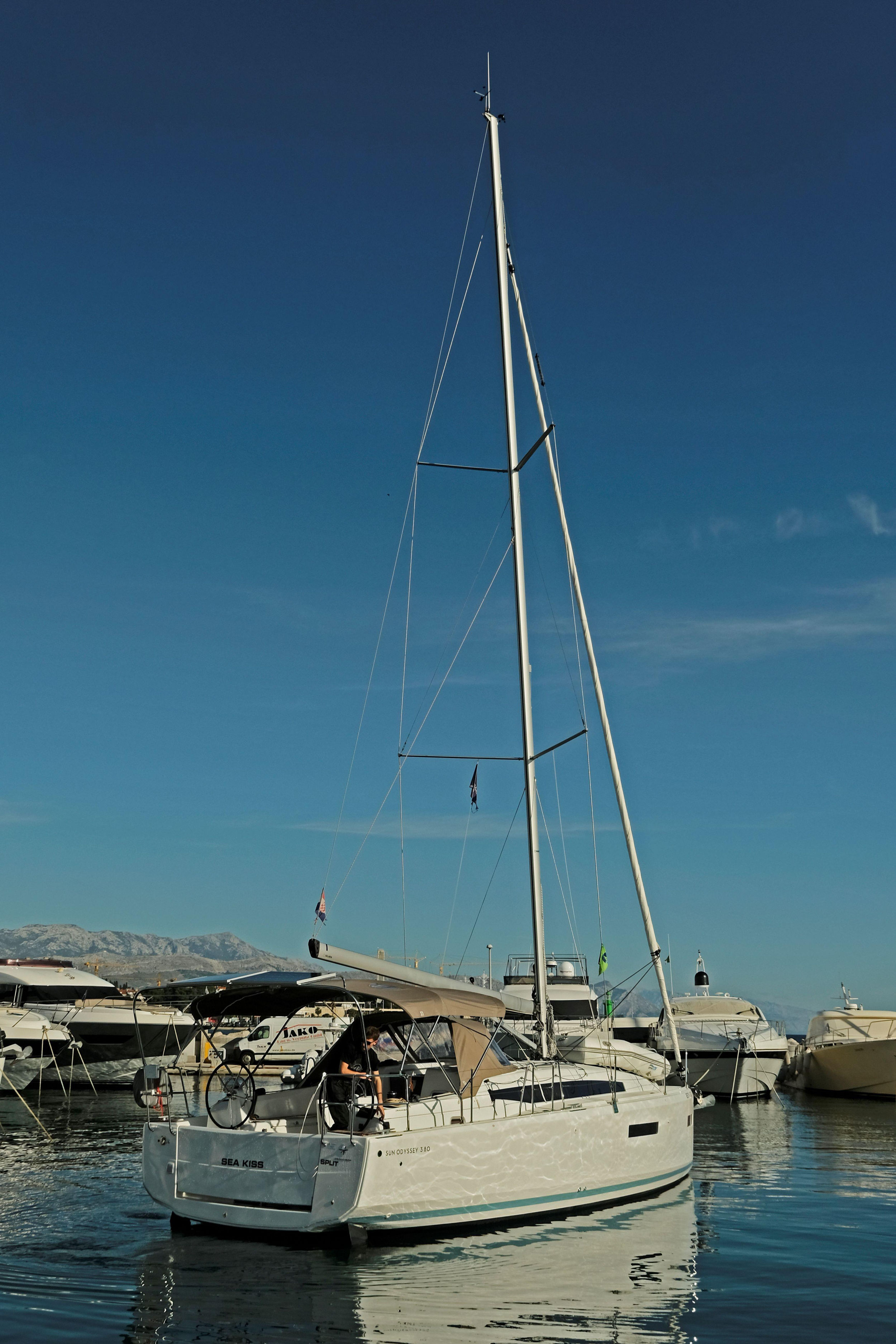 Sun Odyssey 380 - 3 cab. — photo 4