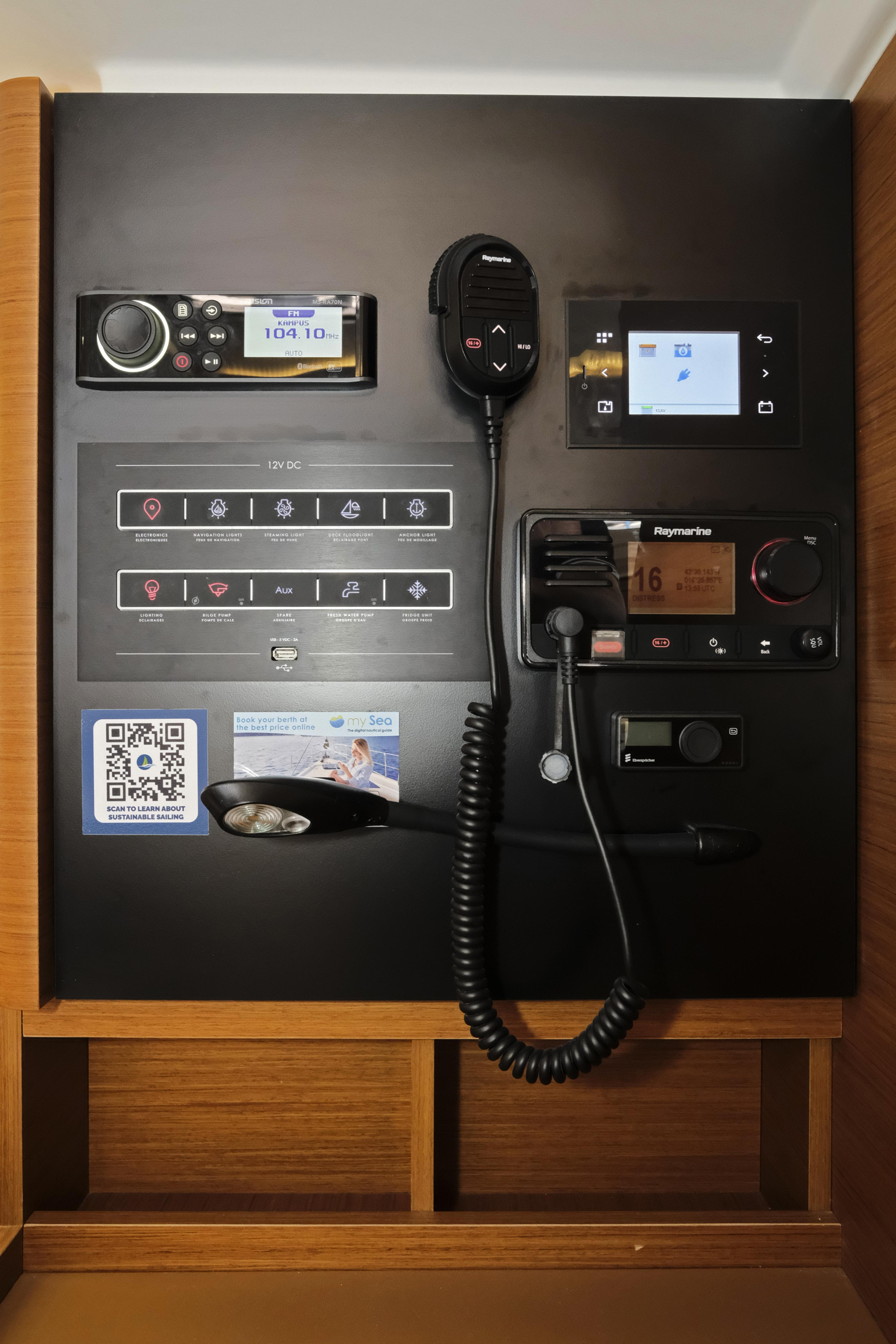 Sun Odyssey 380 - 3 cab. — photo 13