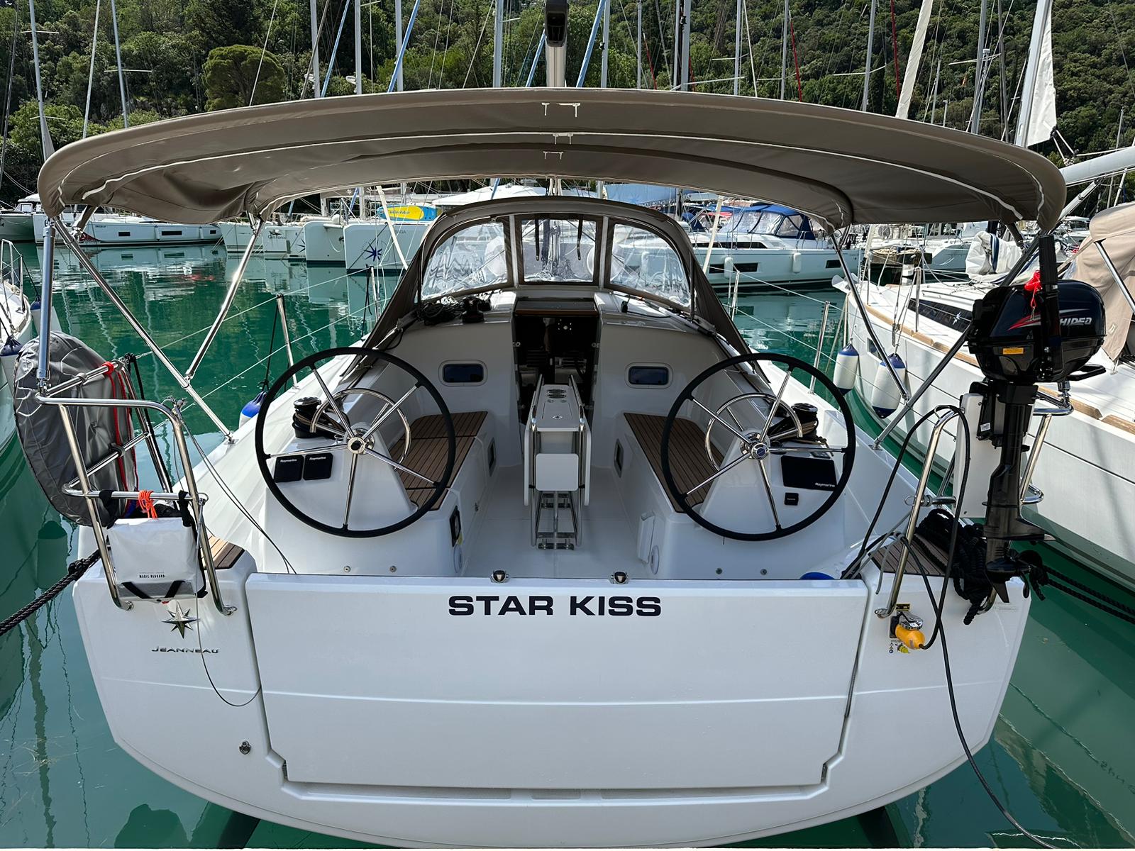 Sun Odyssey 350 - 3 cab. — photo 1