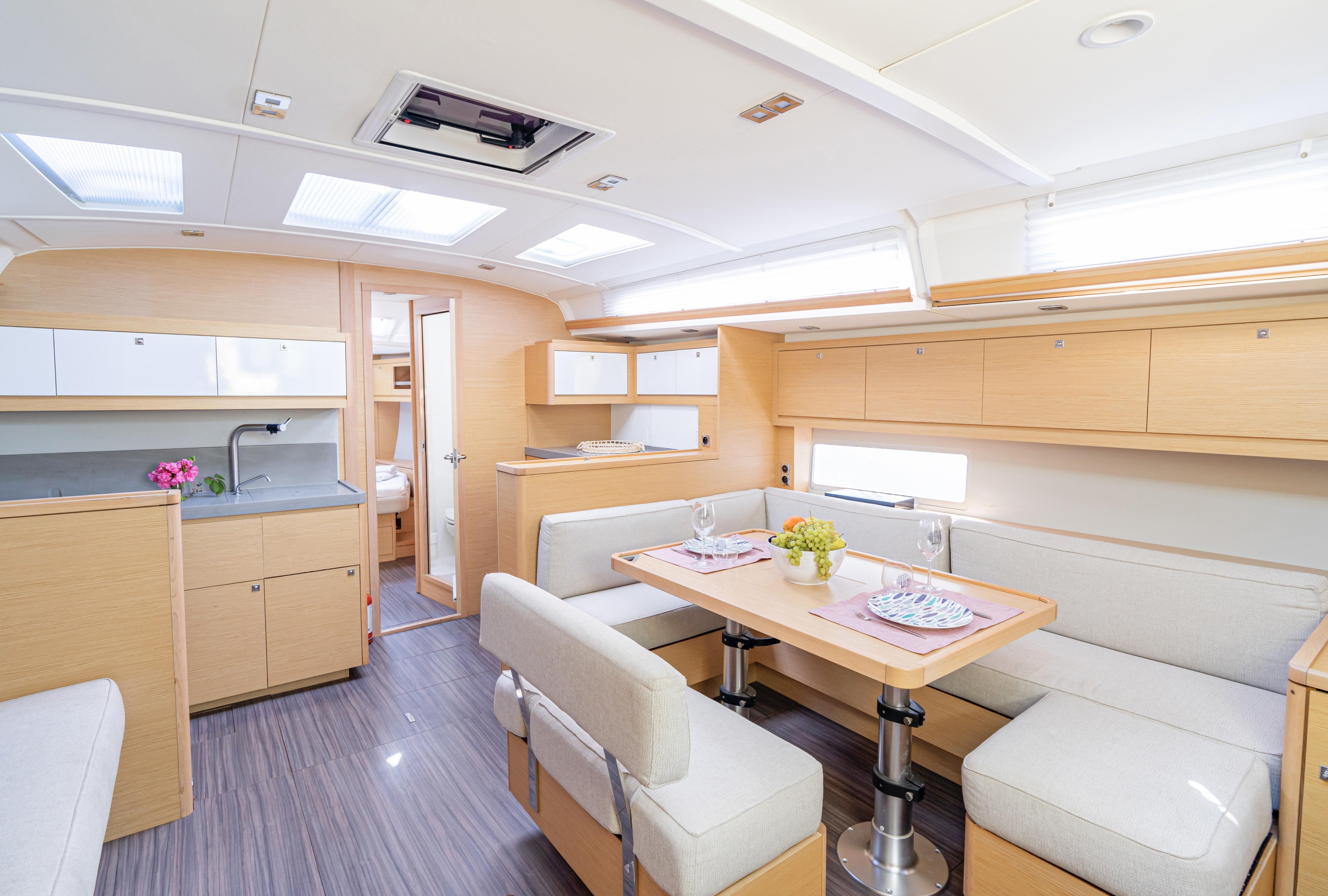 Dufour 470 - 3 cab. — photo 12