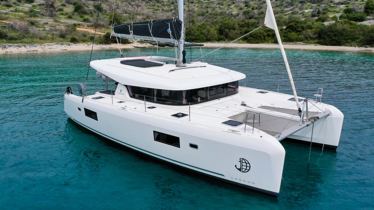 Lagoon 42 - 4 + 2 cab. — photo 3