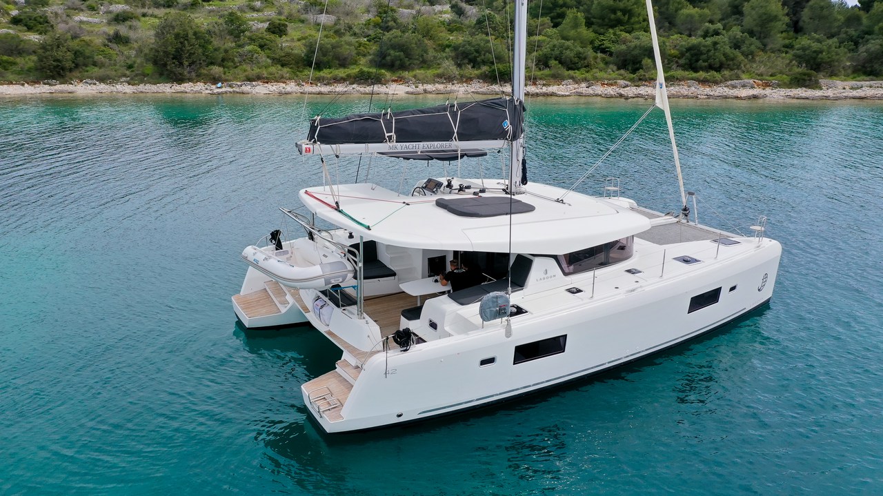 Lagoon 42 - 4 + 2 cab. — photo 4