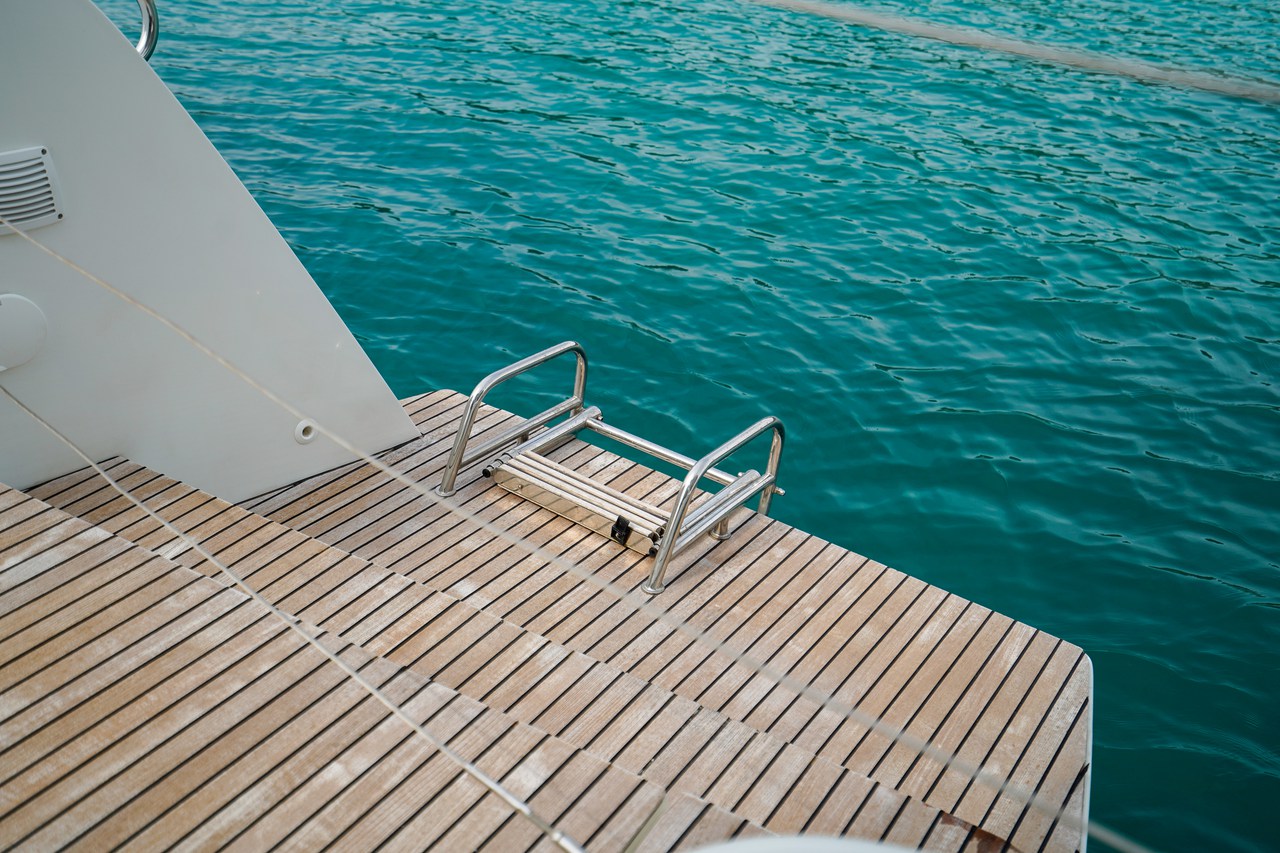 Lagoon 42 - 4 + 2 cab. — photo 10