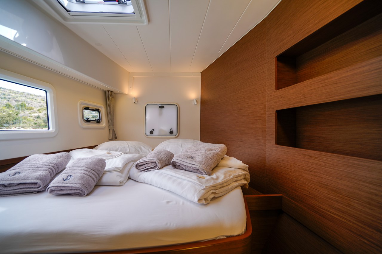 Lagoon 42 - 4 + 2 cab. — photo 22