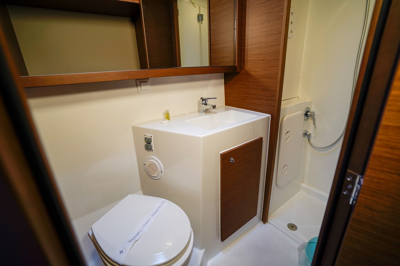 Lagoon 42 - 4 + 2 cab. — photo 28