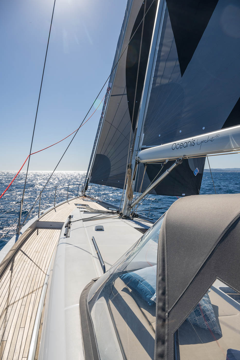 Oceanis 60 - 3 + 1 cab. — photo 7