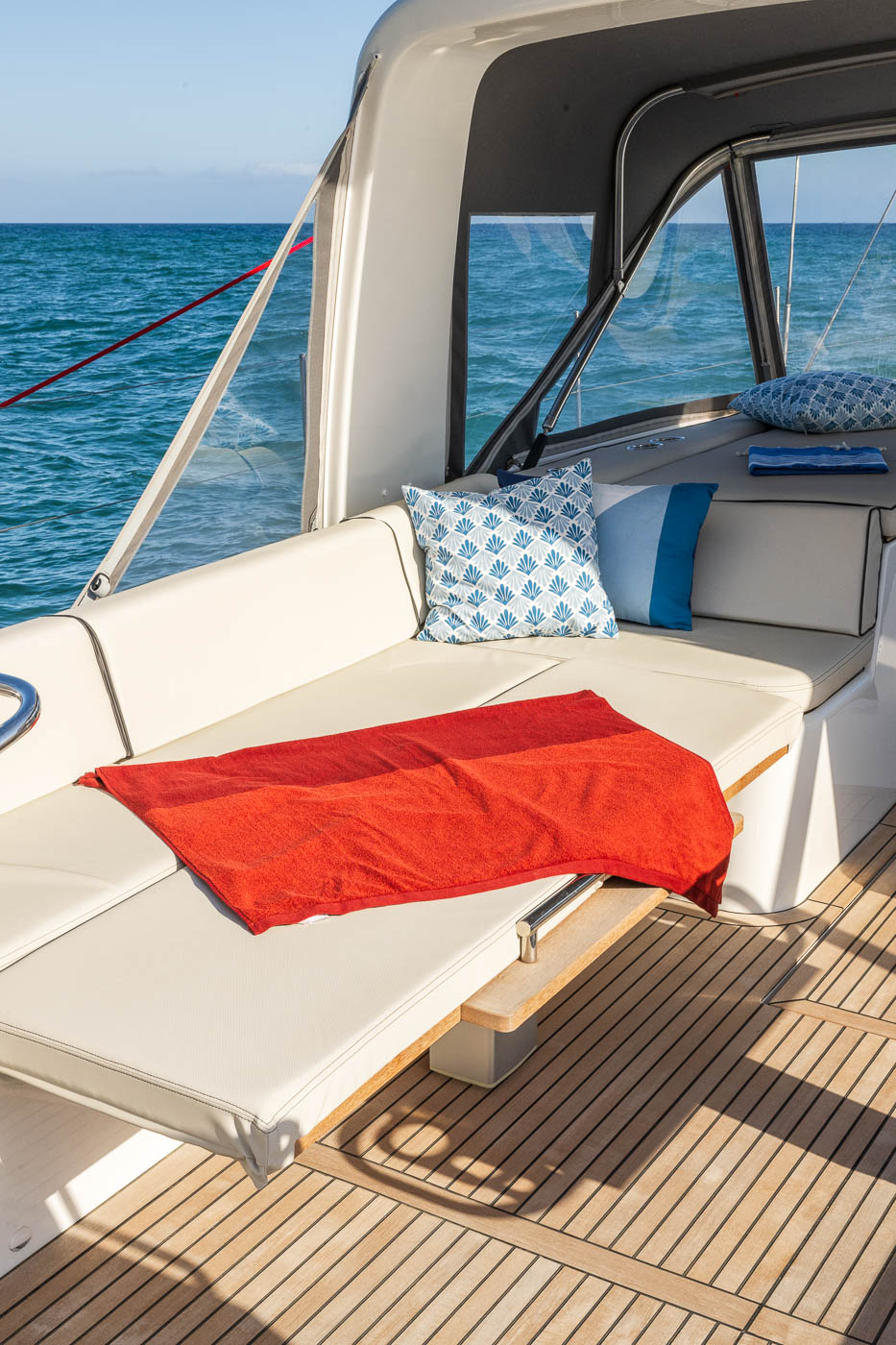 Oceanis 60 - 3 + 1 cab. — photo 9