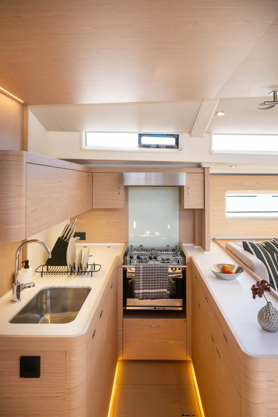 Oceanis 60 - 3 + 1 cab. — photo 19