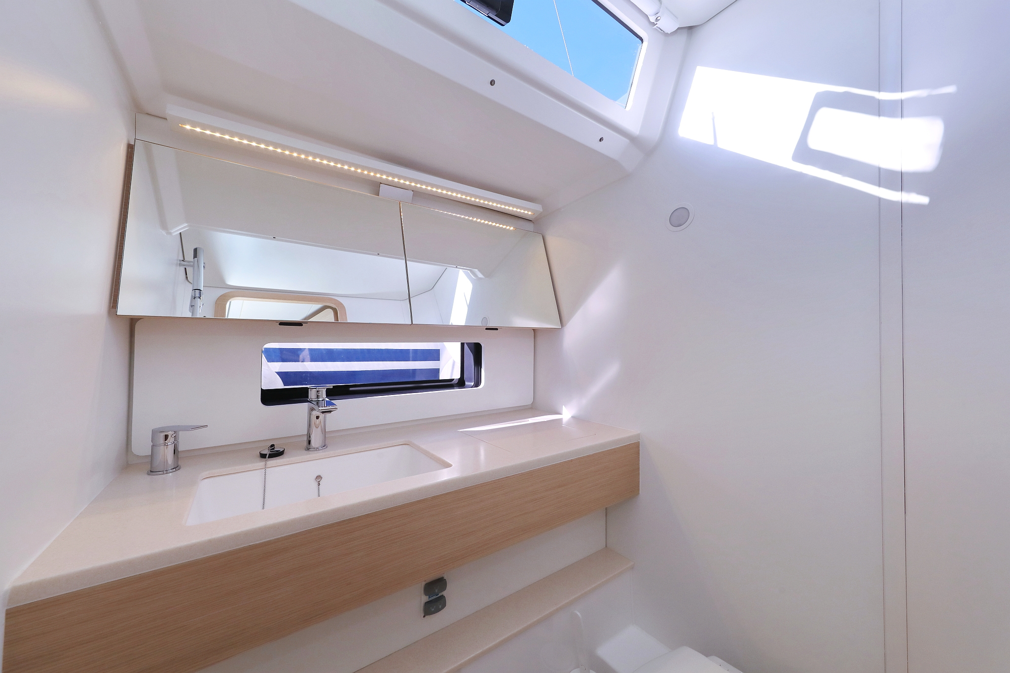 Dufour 41 - 4 cab. — photo 36
