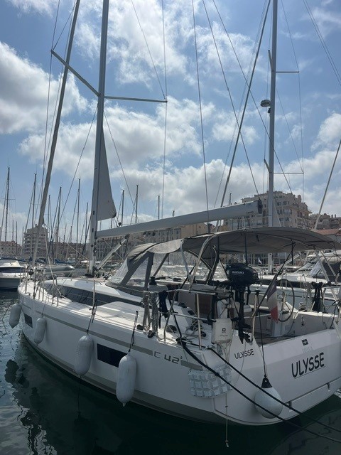 Bavaria C42 — photo 11