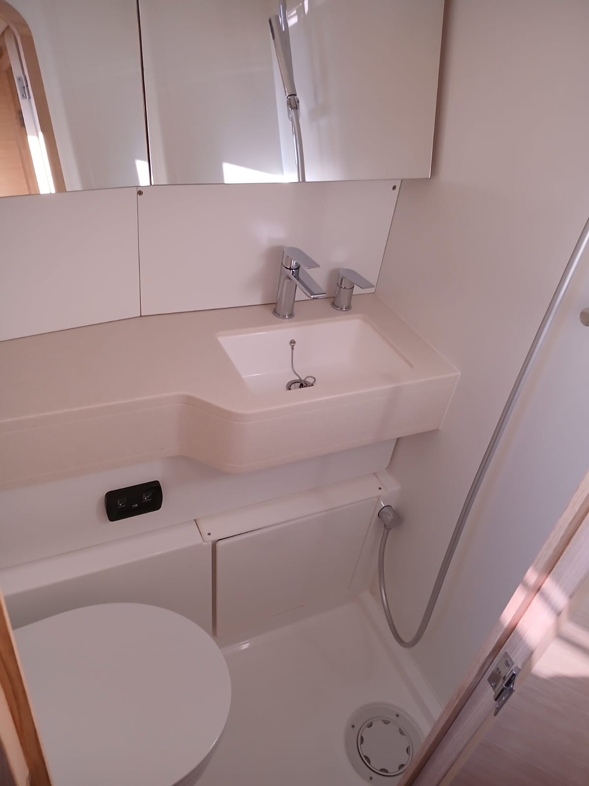 Dufour 44 - 4 cab — photo 16