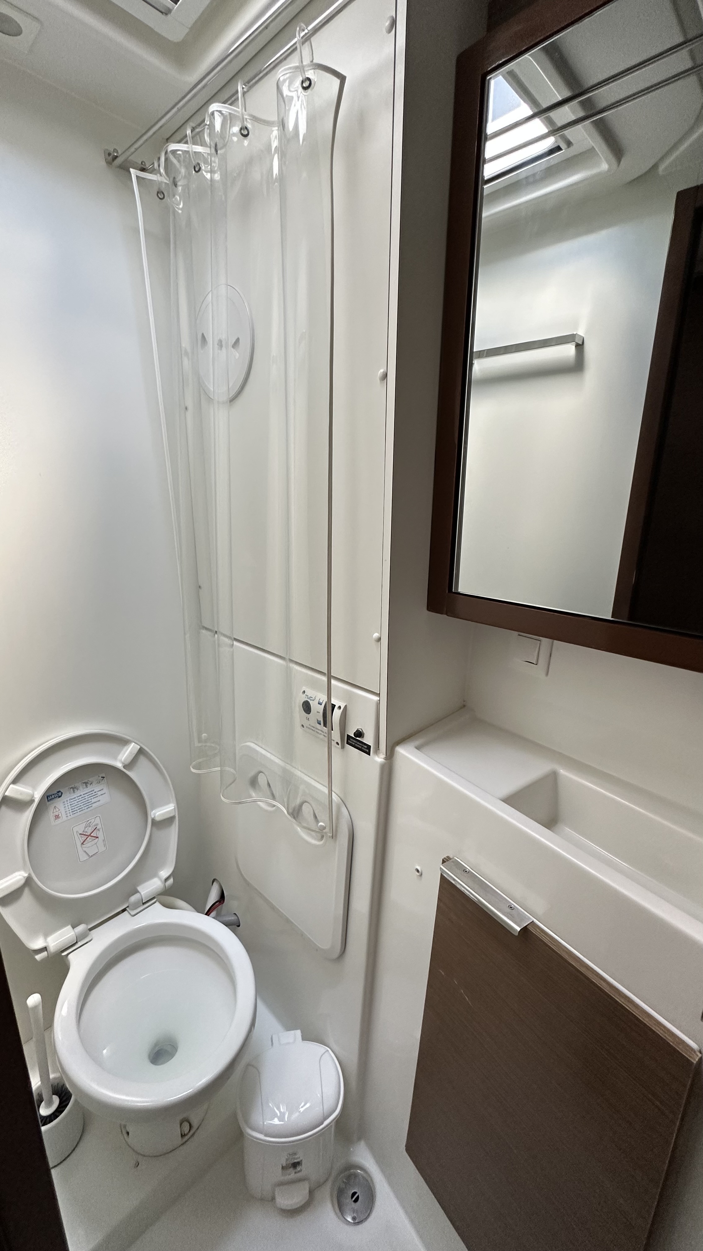 Lagoon 40 - 4 + 2 cab — photo 23