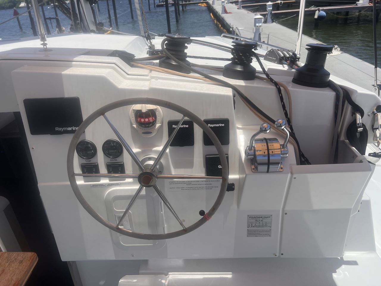 Fountaine Pajot Isla 40 - 4 + 1 cab. — photo 10