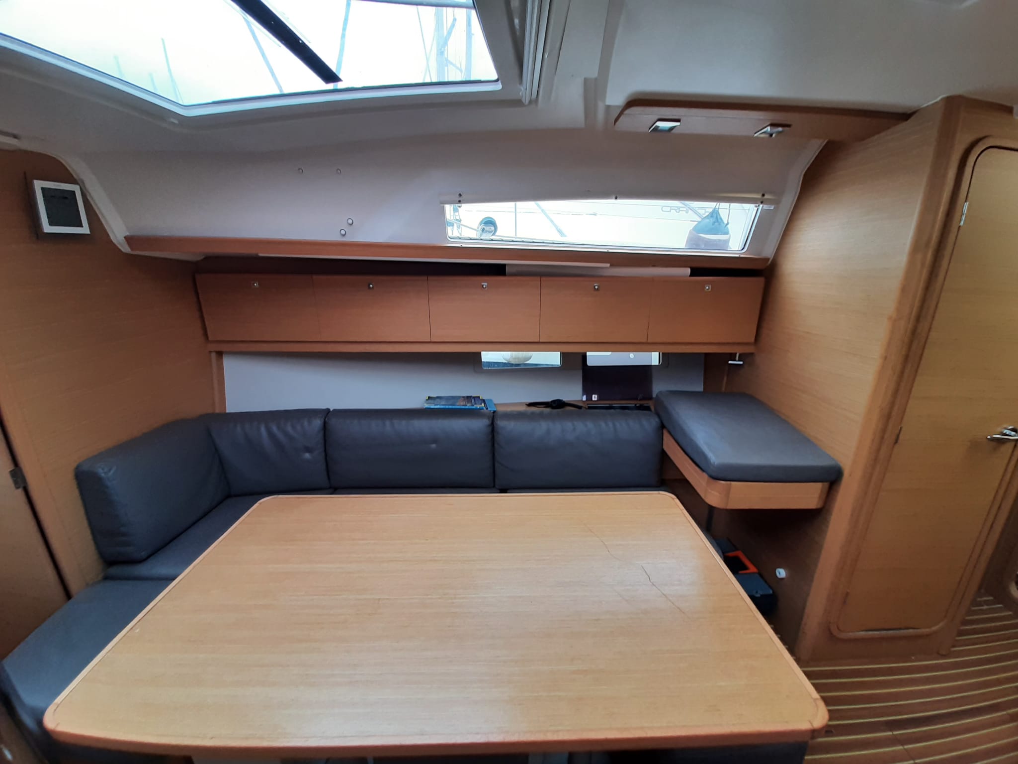 Dufour 382 GL — photo 8