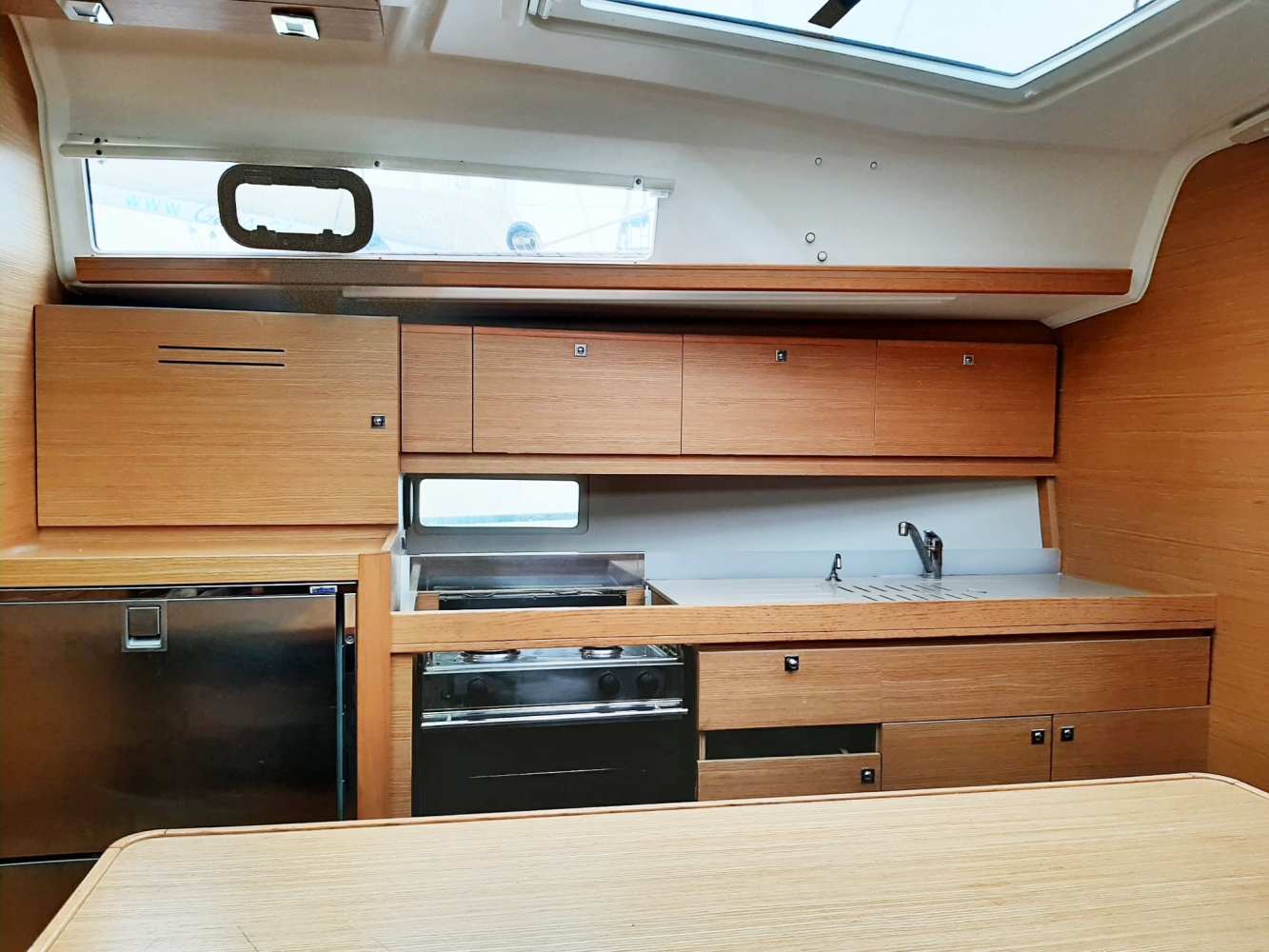 Dufour 382 GL — photo 9