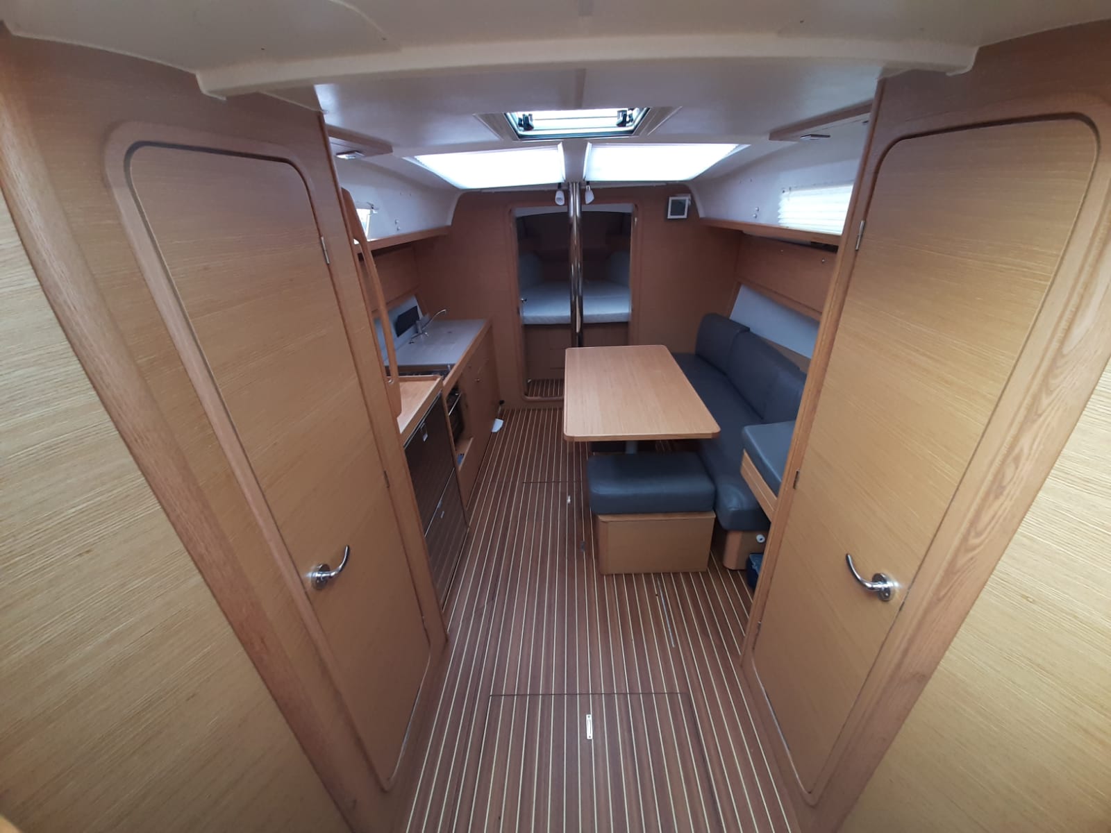 Dufour 382 GL — photo 10