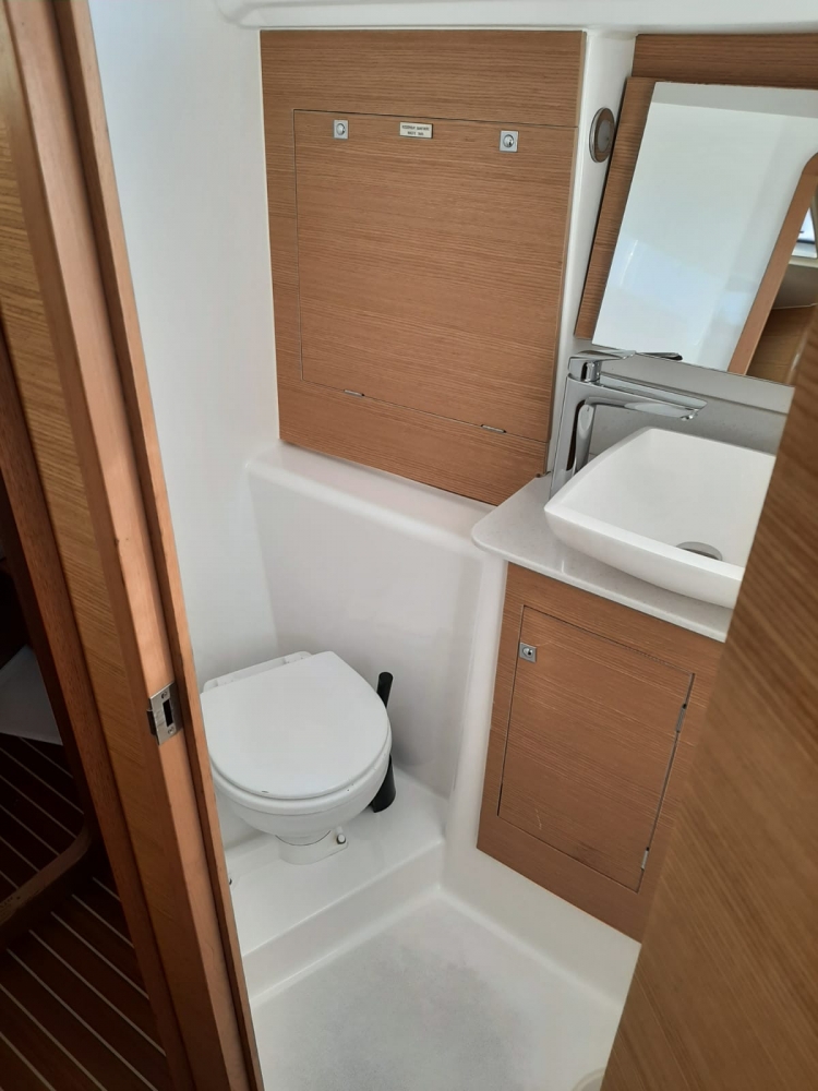 Dufour 382 GL — photo 13