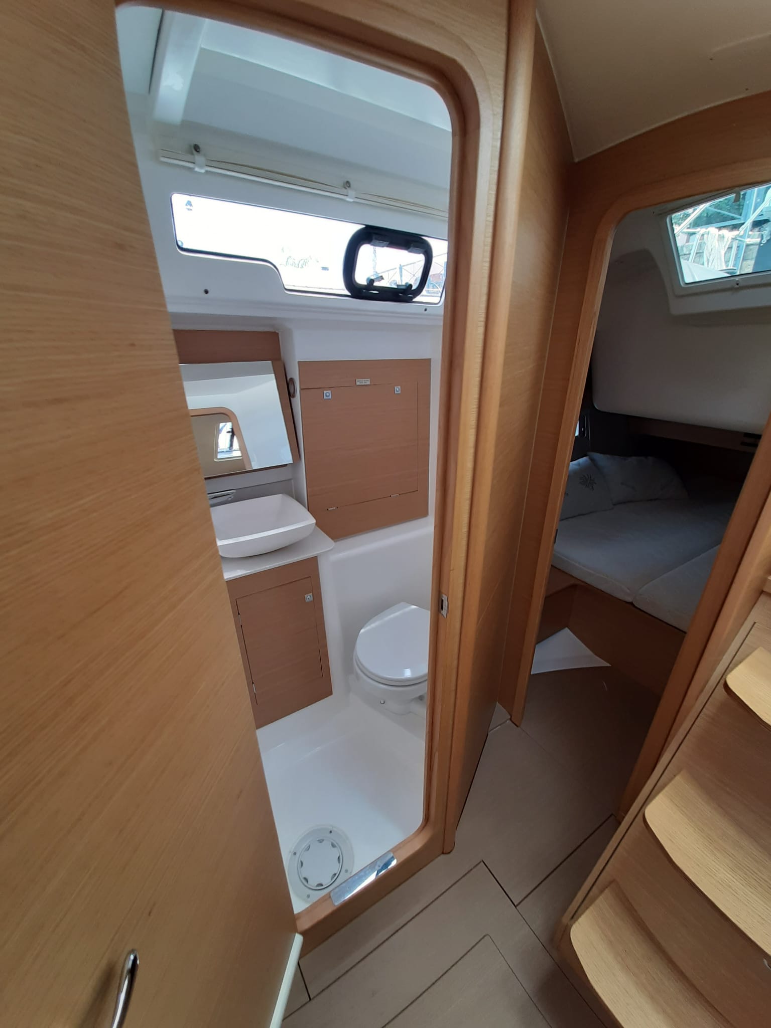 Dufour 390 GL — photo 16