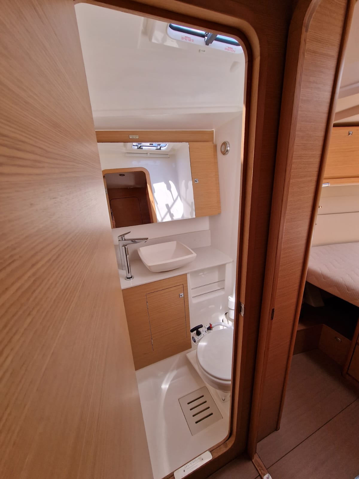 Dufour 520 GL — photo 9