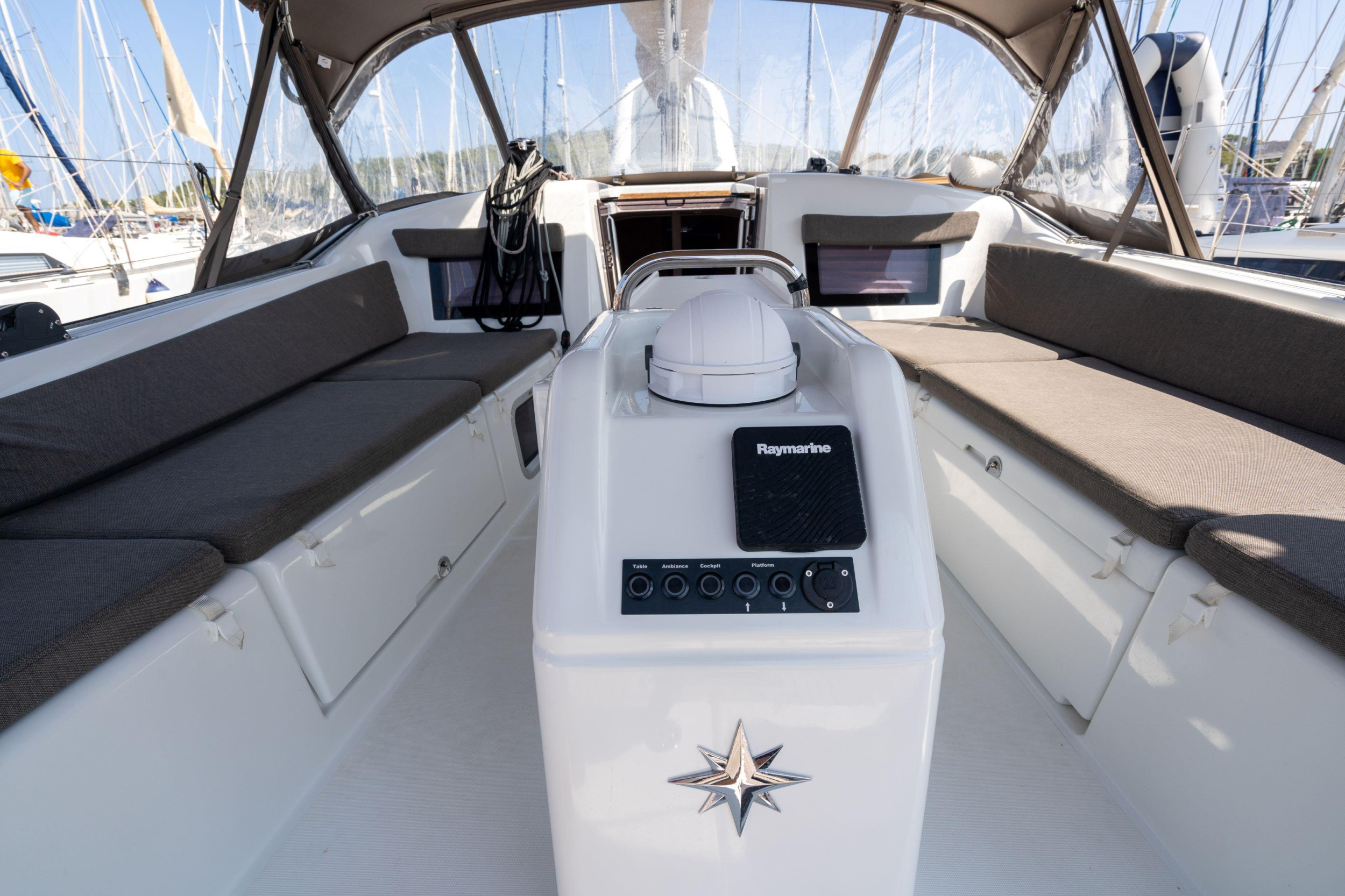 Sun Odyssey 410 - 3 cab. — photo 5