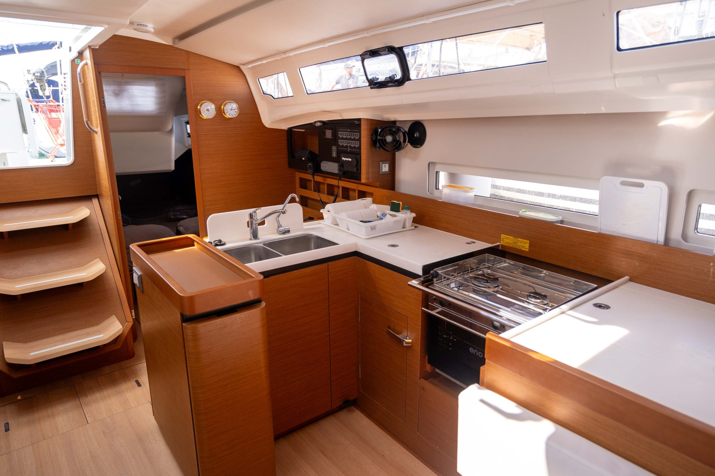Sun Odyssey 410 - 3 cab. — photo 8