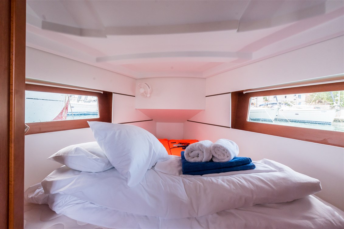 Oceanis 35.1 — photo 14
