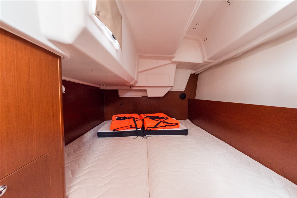 Oceanis 35.1 — photo 15