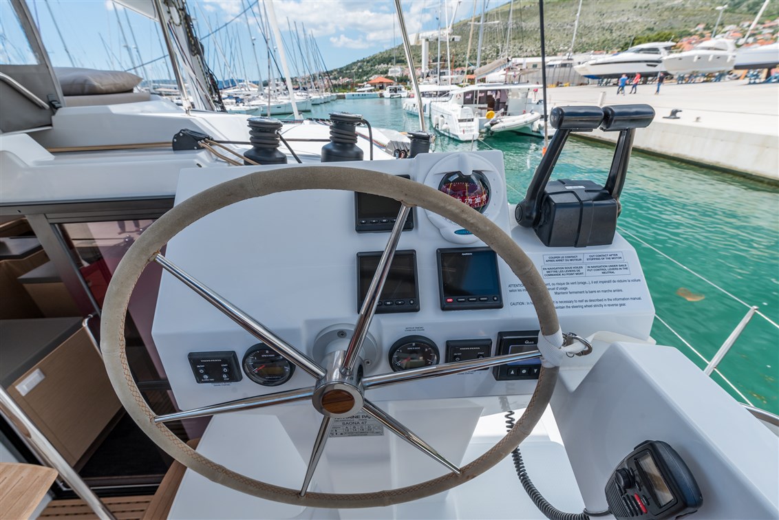 Fountaine Pajot Saona 47 Quintet - 5 + 1 cab. — photo 6