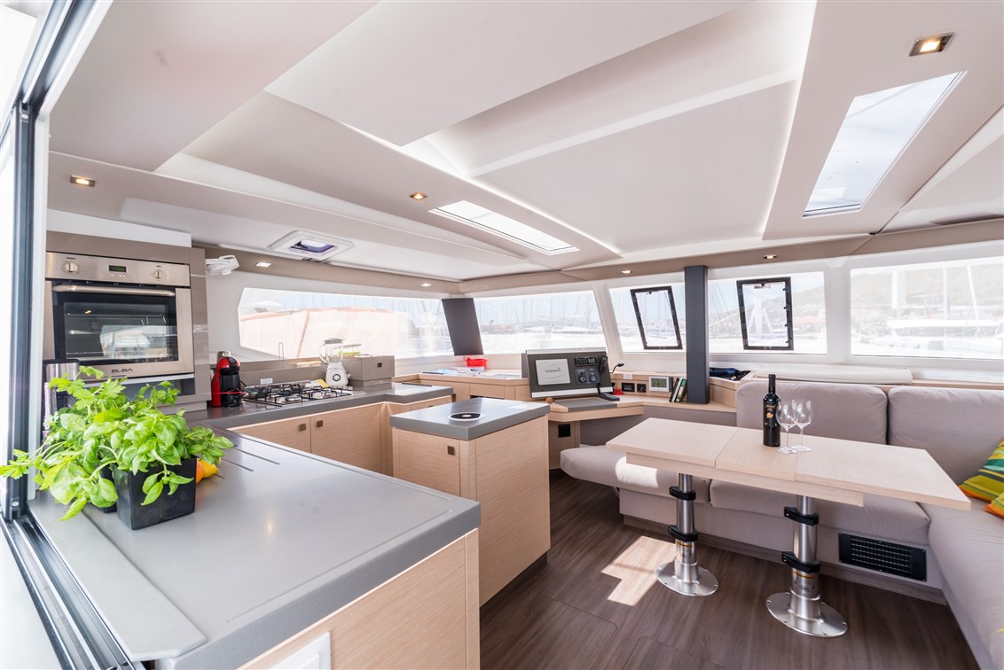 Fountaine Pajot Saona 47 Quintet - 5 + 1 cab. — photo 22