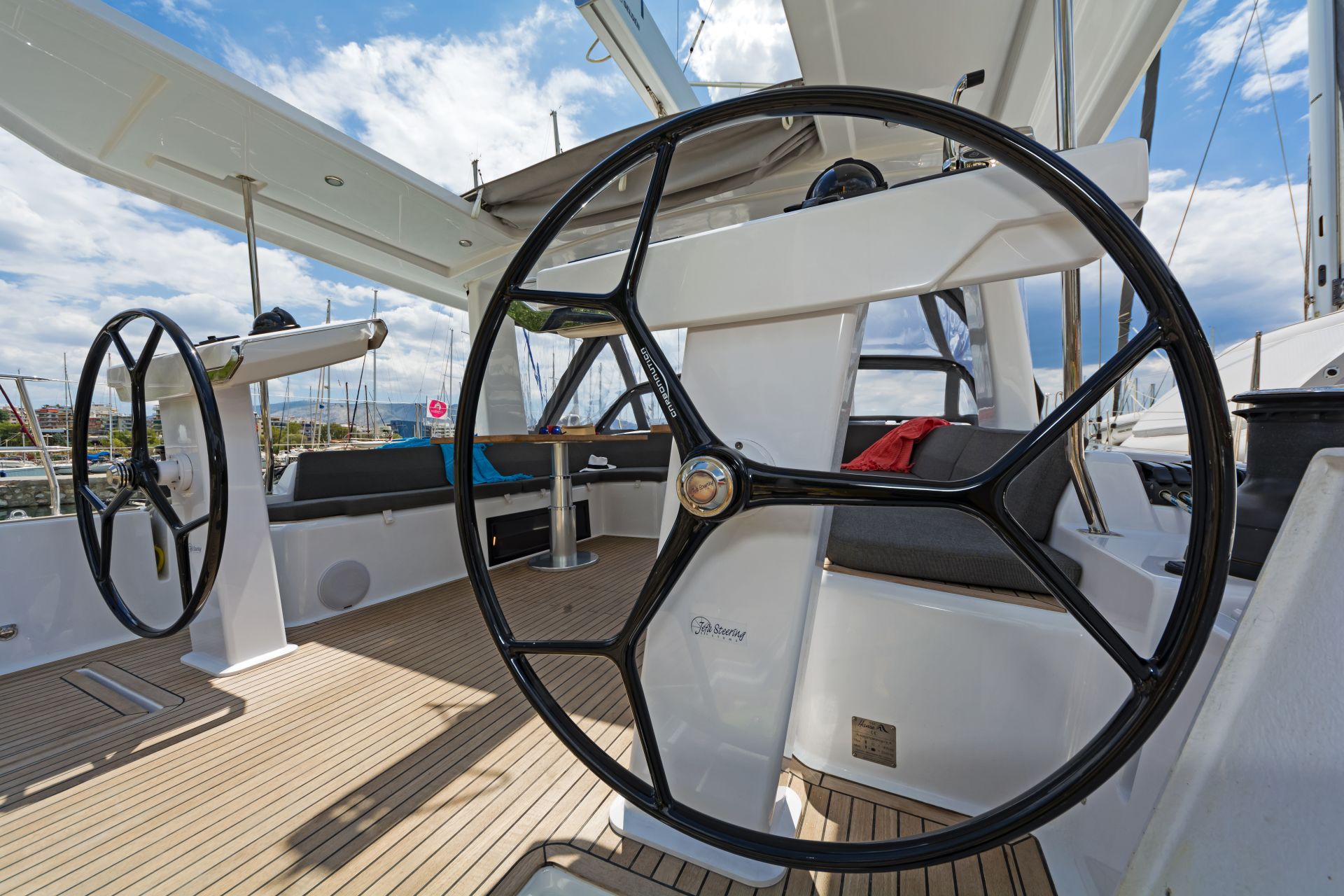 Hanse 548 - 4 + 1 cab. — photo 7