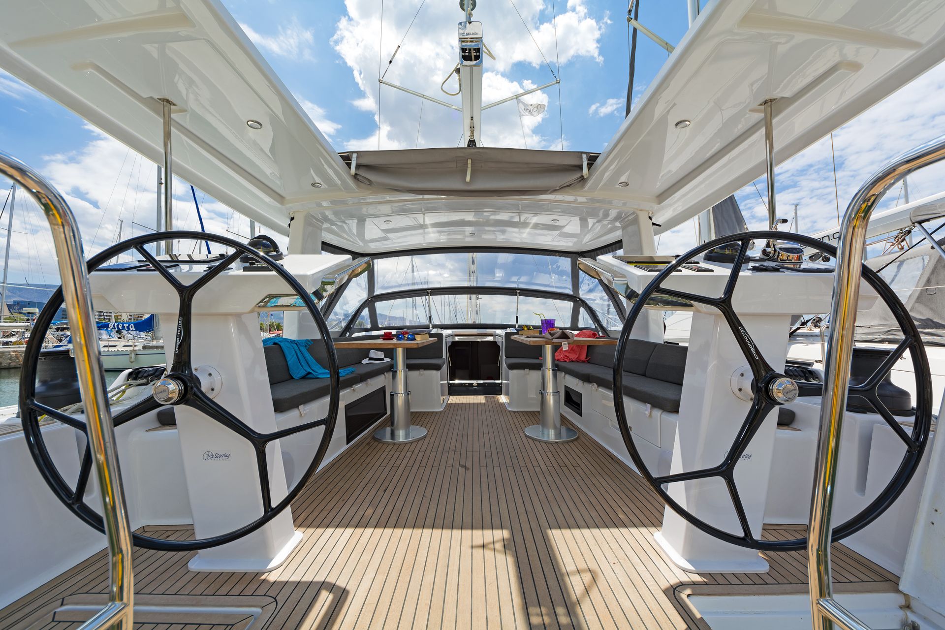 Hanse 548 - 4 + 1 cab. — photo 8