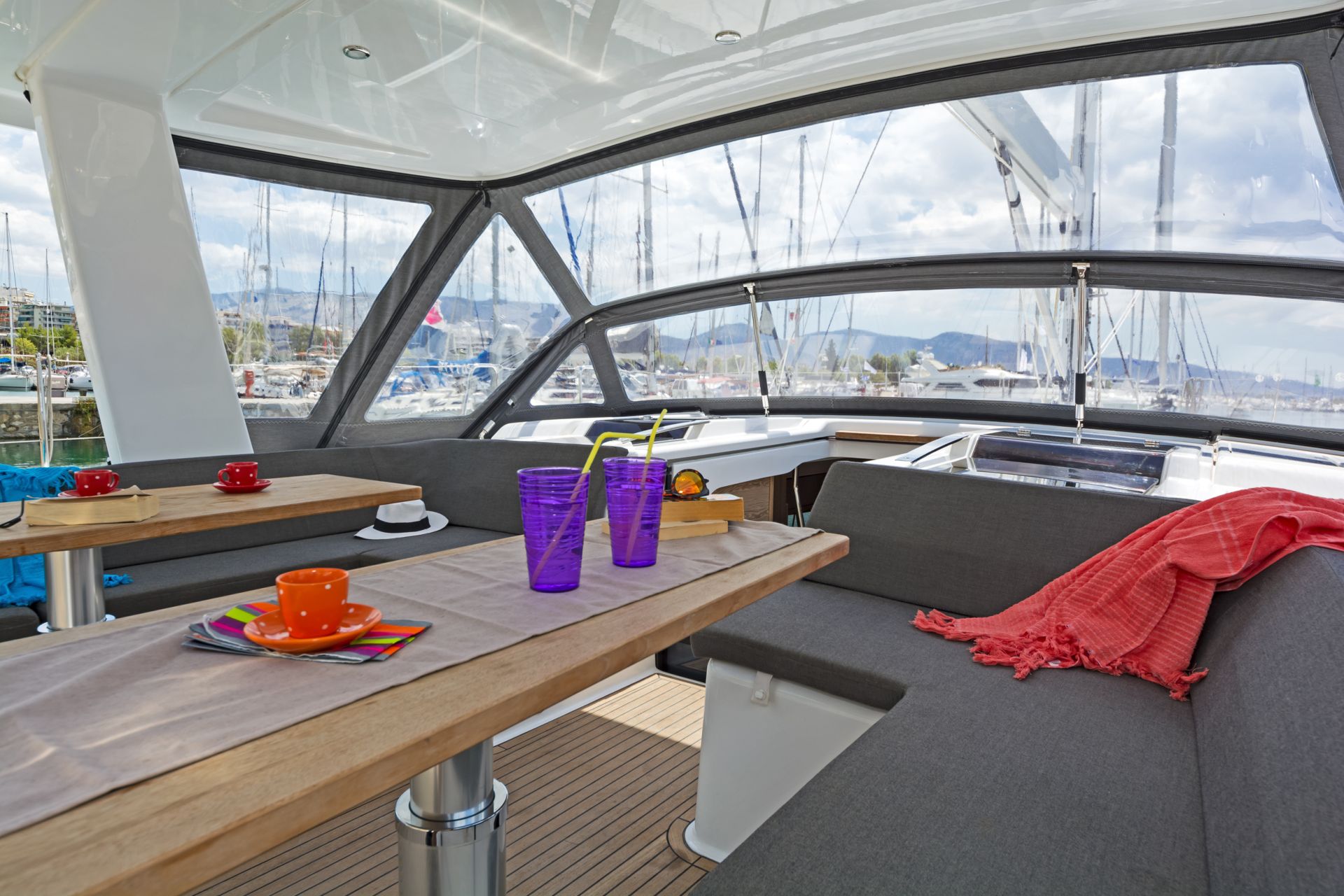 Hanse 548 - 4 + 1 cab. — photo 10