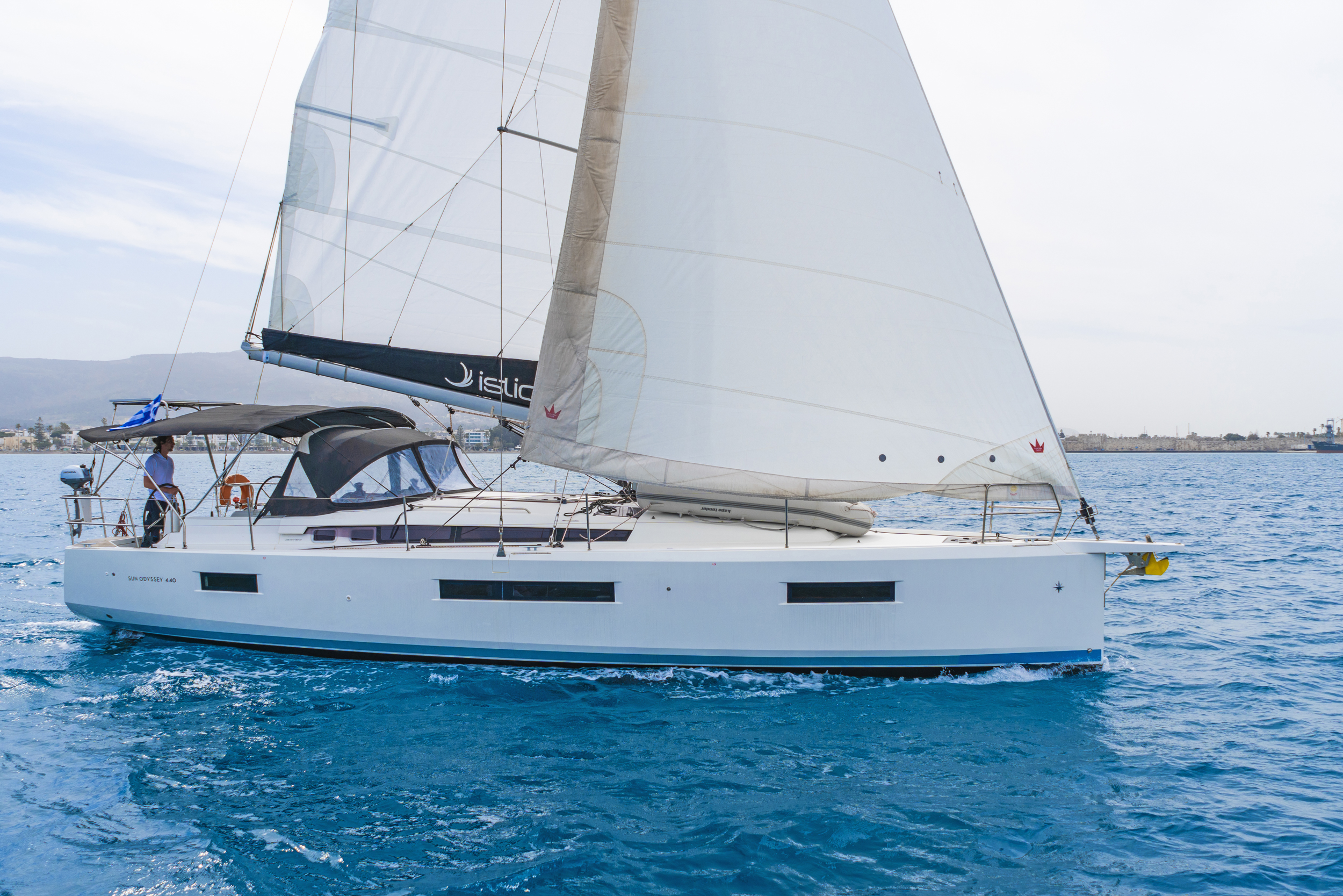 Sun Odyssey 440 - 4 cab. — photo 8
