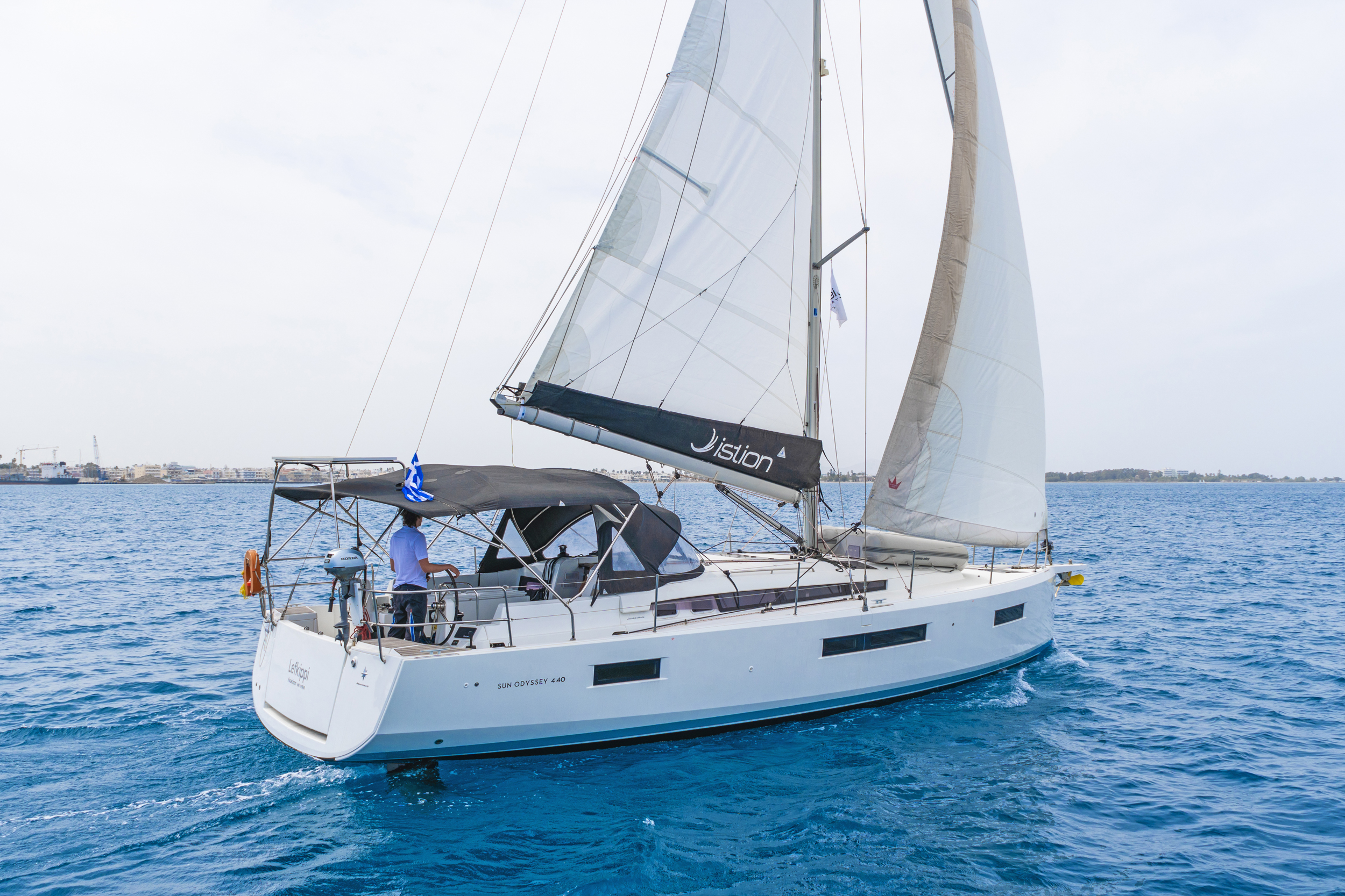 Sun Odyssey 440 - 4 cab. — photo 9